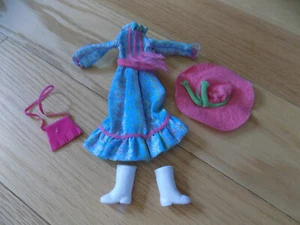 Vintage 1970s Hasbro The World of Love Outfits  Hong Kong Boots Skirt Barbie Lot - Picture 1 of 12