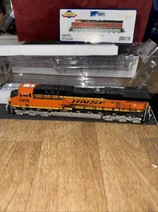 Genesis Ho Tsunami G69755 With Sound BNSF Railway ES44AC 5906 - Picture 1 of 10