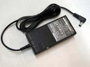 Genuine OEM Toshiba PA25000U AC Power Laptop Adapter 15V 2A - Picture 1 of 1