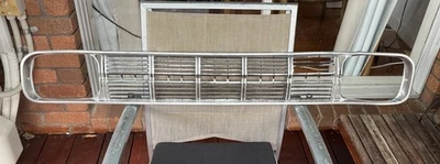 MAZDA GIRATORIO 1970-72 FAMILIA 1300 STB SEDÁN 2-4 PUERTAS Y 1000 UTE PARRILLA GENUINA!! Foto 1 de 4