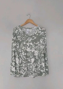 Top WynneLayers Estampado Manga Larga Mariposa en Verde-Blanco Talla Pequeña QVC - Imagen 1 de 5