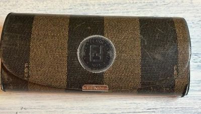 Estuche de gafas de colección Fendi marrón a rayas monograma carcasa semidura - ver descripción Foto 1 de 4