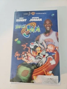 Space Jam VHS Looney Tunes Michael Jordan Bugs 1997. - Picture 1 of 3