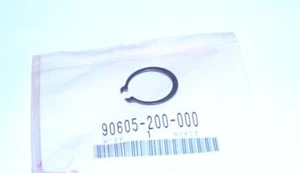 *1EA OEM HONDA 20MM KICK SHAFT SET-RING 90605-200-000 (209C) - Picture 1 of 1