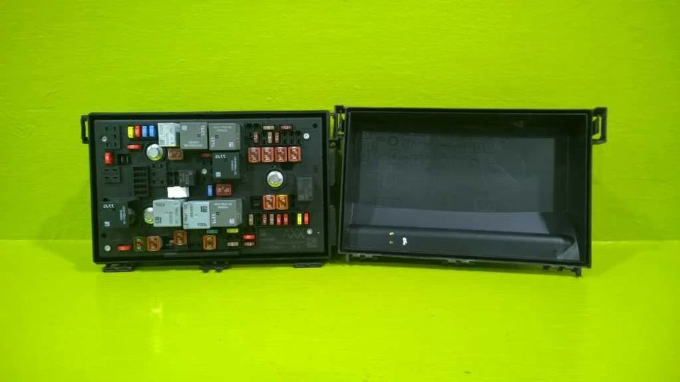 12 BUICK VERANO 2.4L ПРЕДОХРАНИТЕЛЬ РЕЛЕ КОРОБКА OEM 2944-28 - Изображение 1 из 3