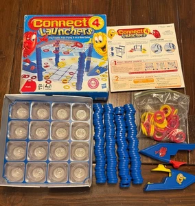 Hasbro Connect 4 Launchers Brettspiel 100% vollständig 2010 - Bild 1 von 3