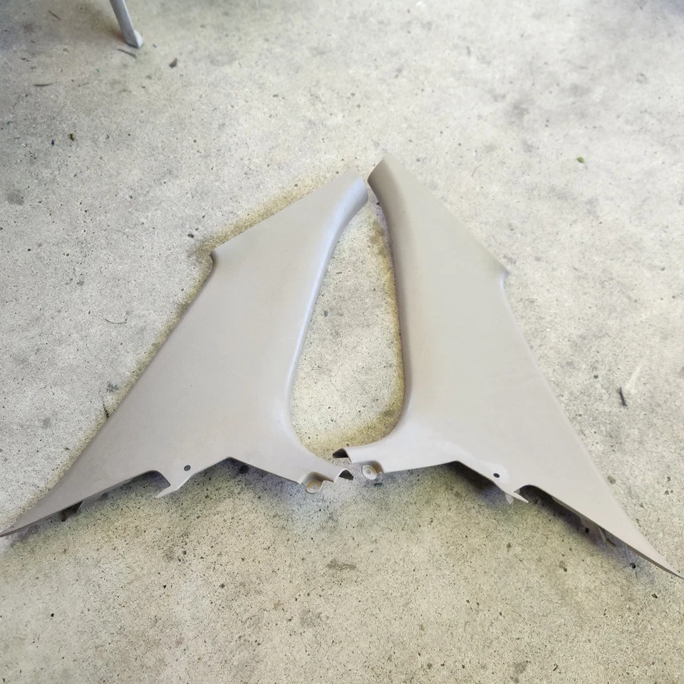 Toyota Camry 1999 pilar C izquierdo y derecho plástico beige Foto 1 de 1