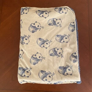 Carters blaue Pandabären Babydecke Plüsch beige Hintergrund blau Sherpa Rückseite - Bild 1 von 3