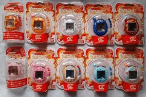 Cho Jinse- Enjoy Tamagotchi + Toy Game Bandai NEW - Picture 1 of 9