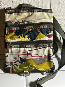 Vintage 80's LeSportSac Crossbody Bag Geometric Abstract Art Pattern 3 Zip READ - Picture 1 of 9