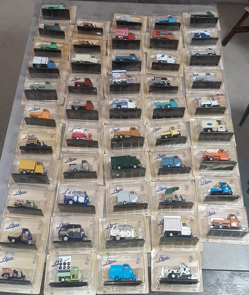 APE CAR HACHETTE SCALA 1/32 MENU' A TENDINA MODELLI VARI - Immagine 1 di 1