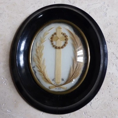 ANTIGUO ARTE CAPILAR DE LUTO SENTIMENTAL FRANCÉS DEL SIGLO XIX CON FECHA 1871 Foto 1 de 4