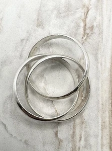 Silpada Sterling Silver Showtime 3 Interlocking Hammered Bands Ring Sz 9 ~ 4mm - Picture 1 of 9