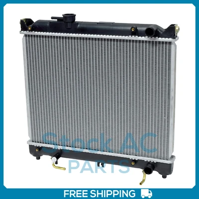 Radiador para 94-97 Geo Tracker L4 1.6L / 96-98 Suzuki X-90 L4 1.6L Foto 1 de 4