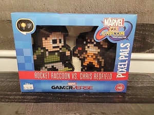 Pixel Pals Rocket Raccoon vs. Chris Redfield Marvel Capcom Light Up - Imagen 1 de 6