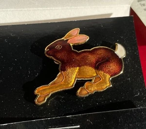 Vintage Wm Spear Enamel COTTONTAIL Rabbit Hare Pin Charm 1994 OOP - Picture 1 of 6