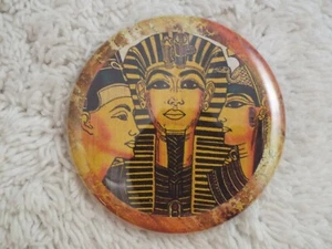 König Tut | Nofretete | Kleopatra | Ägyptische Herrscher ~ Button Pinback Pin (A13) - Bild 1 von 2