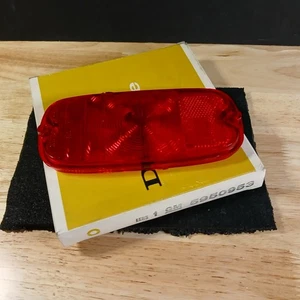 1960-1966 Chevy Pick up Truck Taillight Lense Guide #5950953 NOS OEM - Foto 1 di 4