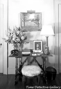 Eine Telefon-Sitzecke von 1942 - Vintage Fotodruck - Bild 1 von 1