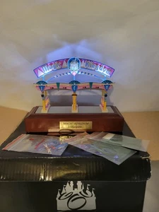Disney MAGIC KINGDOM MARQUEE First Edition OLSZEWSKI 2011 Lights Up DISNEY WORLD - Bild 1 von 24
