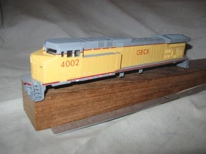 X3131B HO ATHEARN GECX (UP) 4002 GE AC4400CW DIESEL LOCO BODY SHELL - Picture 1 of 2
