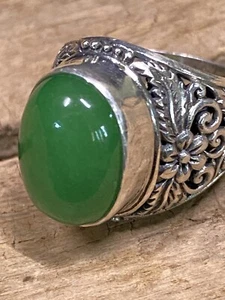 925 STERLING SILVER CABACHON JADE FILLAGREE RING - Picture 1 of 12