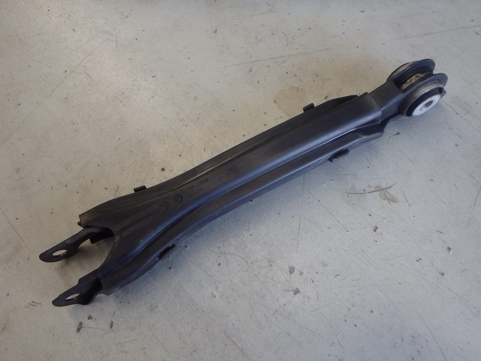 Mercedes Benz C63 AMG 2009 W204 Rear Suspension Control Arm A2043521488 J074 - Imagem 1 de 1