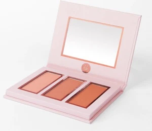 BH Cosmetics Mrs. Bella PEACHY 3 Shade Blush Palette BRAND NEW - Picture 1 of 4