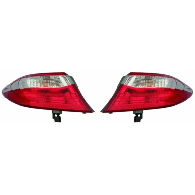 Пара задних фонарей в сборе для водителя и пассажира Isuzu FRR 1995-2009 годов выпуска - Изображение 1 из 4
