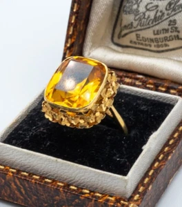 Huge Vintage 18ct Yellow Gold Synthetic Fancy Yellow Sapphire Ring - 11cts - Picture 1 of 23