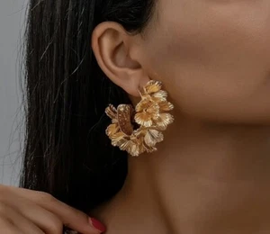 Zara Hoop Flower Earrings Gold Floral Open Stud Boho Garland Retro - Picture 1 of 9