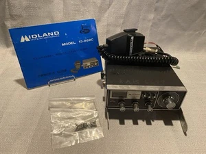 Midland International Vintage 23-Channel CB Radio Model 13-882C With Microphone - Picture 1 of 5