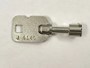 GI GREENWALD J9146 KEY Vending Laundry Machine cabinet coin box - Picture 1 of 2