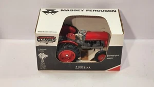 Scale Models Country Classics Massey Ferguson 35 Special 1/16 Made in the U.S.A. - Picture 1 of 4