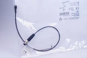 Balluff BMF 214k-ps-c-2a-sa2-s49-00,3 Bmf00a2 Magnetfeld-Sensor C-Nut Nuovo - Picture 1 of 1