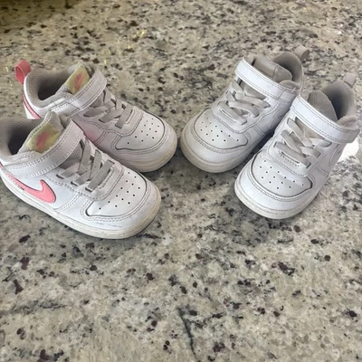 Nike Court Borough Niñas Pequeñas 7c 2 Pares Blanco y Blanco/Rosa FUC  Foto 1 de 4