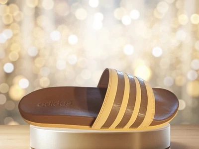 Adidas Adilette Slides Sand Strata/Púrpura Edición Limitada Talla 11 Nuevo sin Caja Foto 1 de 4