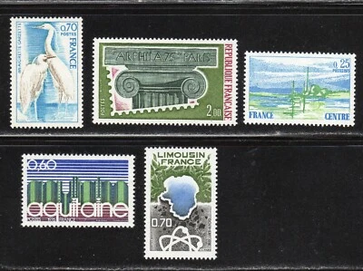 France 1975-76 SC# 1420 - 1442 - Five Different Stamps - M-H Lot # 110 - Image 1 of 2