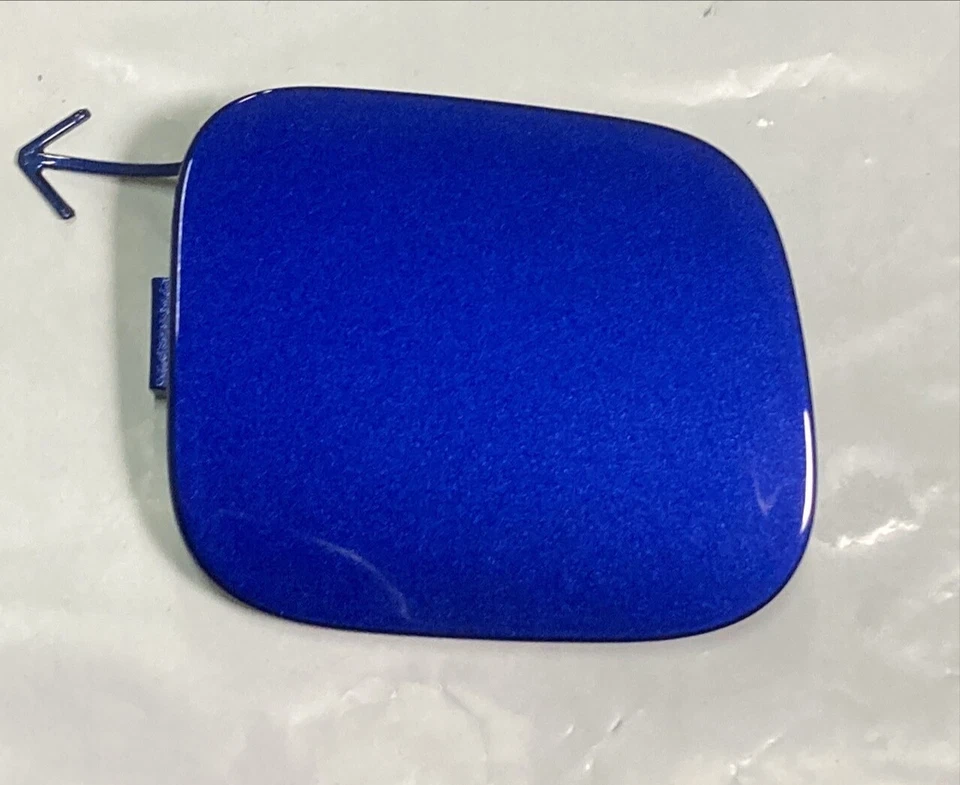 11-13 LEXUS CT200H F-SPORT LEFT DRIVER FRONT BUMPER TOW HOOK COVER -BLUE - Image 1 of 1