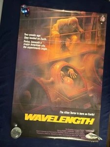 PÓSTER DE PELÍCULA DE SUSPENSO DE CIENCIA FICCIÓN ORIGINAL 1sh Cherrie Currie Cult de colección ~ longitud de onda ~ - Imagen 1 de 5