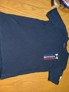 Lockeres Under Armour Freedom Grafik T-Shirt für Herren  - Bild 1 von 3