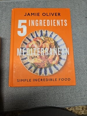 5 Ingredients Mediterranean: Simple Incredible Food by Oliver, Jamie Hardback Foto 1 de 3
