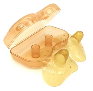 Nipple Shield Silicone Protector Breastfeeding Nipple Baby Breast Cover 1 Pair - Picture 1 of 6