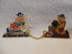 Pin de doble solapa Fred & Barney de Picapiedra Little League CA 21 North Rialto - Imagen 1 de 2
