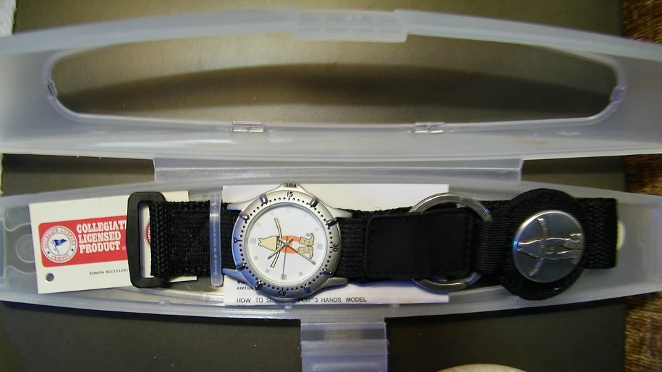 Houston Livestock and Rodeo  Men's Large  Face Watch and keychain Set NWT - Image 1 of 1