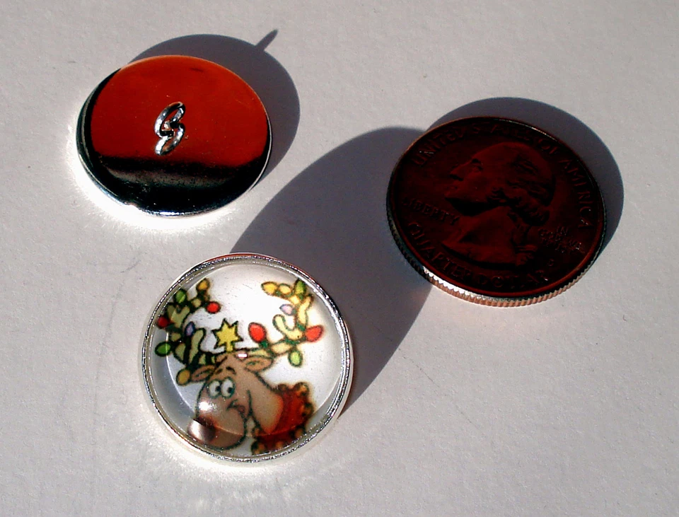 Christmas Lights Reindeer 3/4" Glass Dome Button handcrafted collectible shank  - Image 1 of 1