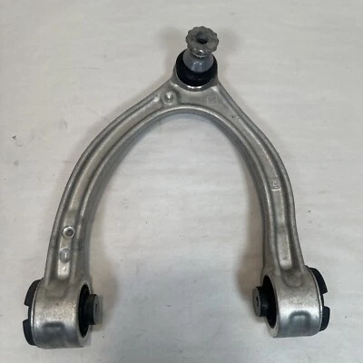 Mercedes-Benz GLC 43 AMG 2023 Wishbone delantero izquierdo superior OEM Foto 1 de 4