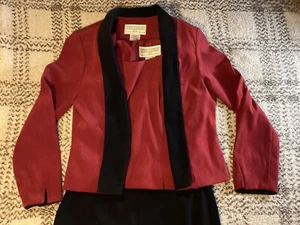 Jessica Howard Damen 3-teiliges weinrot & schwarz Jacke/Weste/Hose Outfit Größe 10 - Bild 1 von 24
