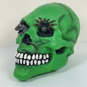 Vintage Halloween Jahreszeiten von Zauders hellgrüner Totenkopf gruselig Gummi & Schaumstoff - Bild 1 von 10