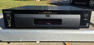 Sony DVP-S7700 HiFi Reference DVD CD Player NO REMOTE * Plays discs * READ! - Bild 1 von 17